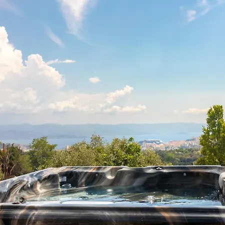 Casa Lc Chambre2 Vue Jacuzzi 게스트하우스